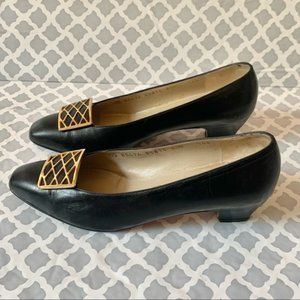 Salvatore Ferragamo Vintage Leather Pump